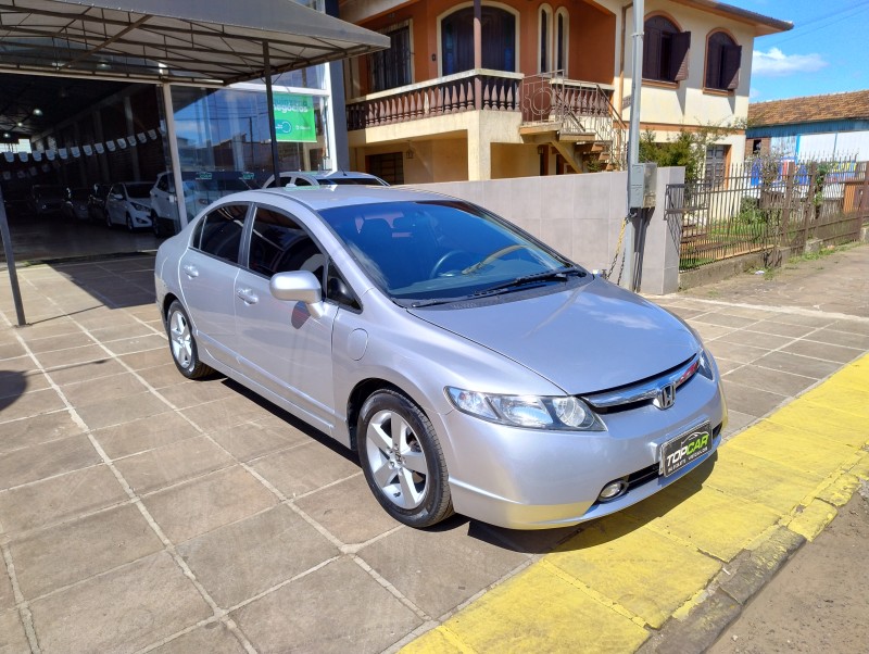 CIVIC 1.8 LXS 16V FLEX 4P MANUAL - 2008 - VACARIA