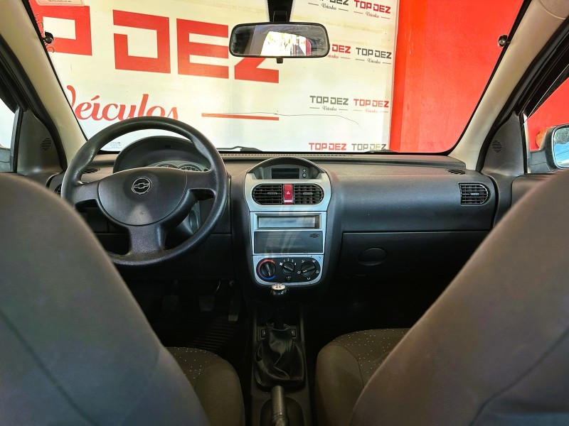 CORSA 1.4 MPFI PREMIUM SEDAN 8V FLEX 4P MANUAL - 2010 - SãO SEBASTIãO DO CAí