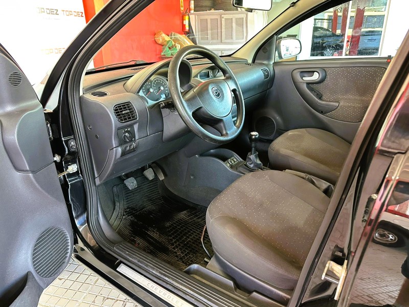 CORSA 1.4 MPFI PREMIUM SEDAN 8V FLEX 4P MANUAL - 2010 - SãO SEBASTIãO DO CAí