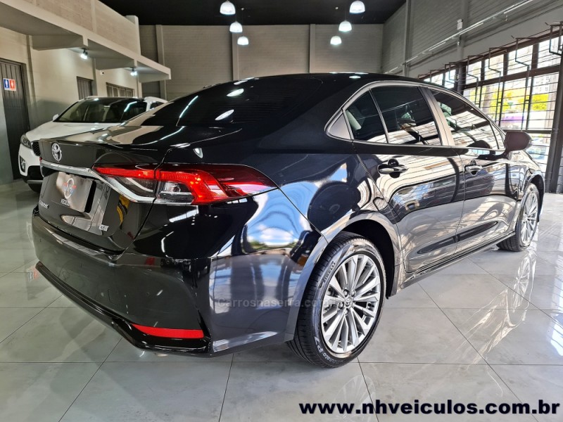 COROLLA 2.0 XEI 16V FLEX 4P AUTOMÁTICO - 2024 - NOVO HAMBURGO