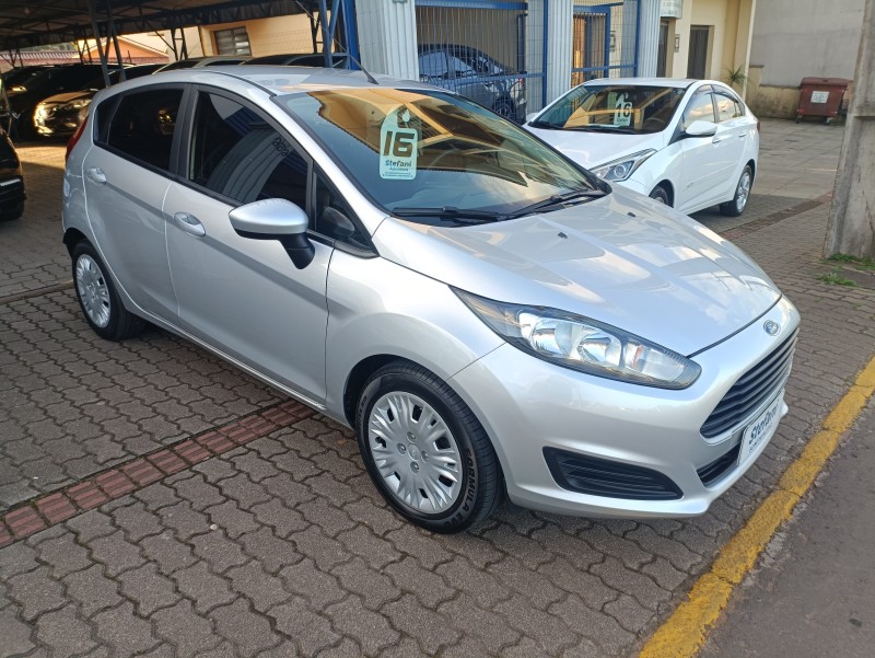 FIESTA 1.5 S HATCH 16V FLEX 4P MANUAL - 2016 - BOM PRINCíPIO