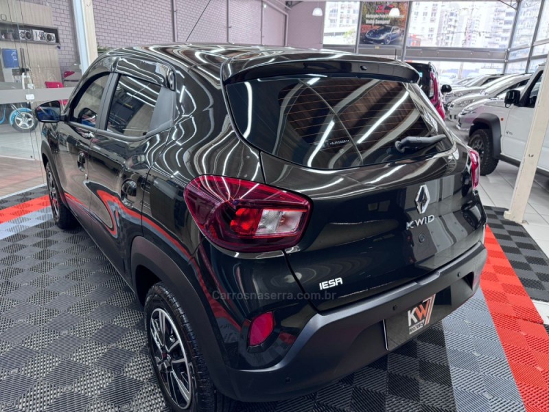 KWID 1.0 12V SCE FLEX INTENSE MANUAL - 2025 - NOVO HAMBURGO