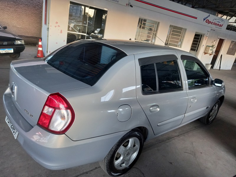 CLIO 1.6 PRIVILÉGE SEDAN 16V FLEX 4P MANUAL - 2008 - CAXIAS DO SUL