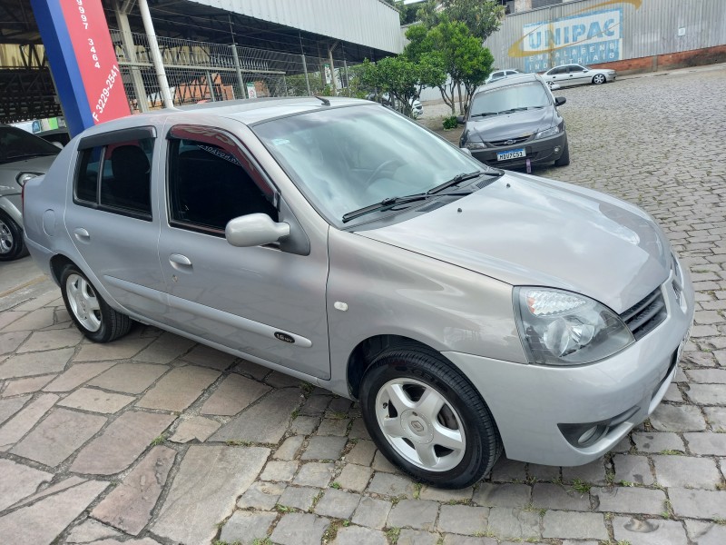 CLIO 1.6 PRIVILÉGE SEDAN 16V FLEX 4P MANUAL - 2008 - CAXIAS DO SUL