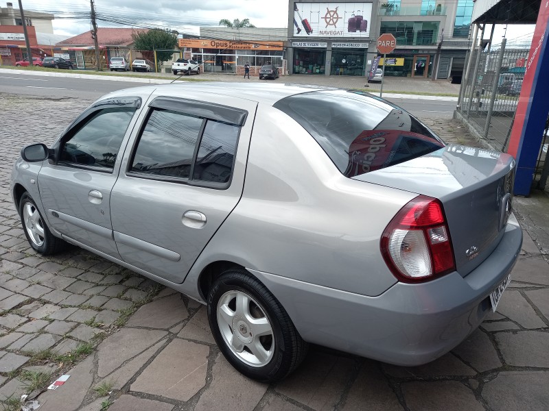 CLIO 1.6 PRIVILÉGE SEDAN 16V FLEX 4P MANUAL - 2008 - CAXIAS DO SUL