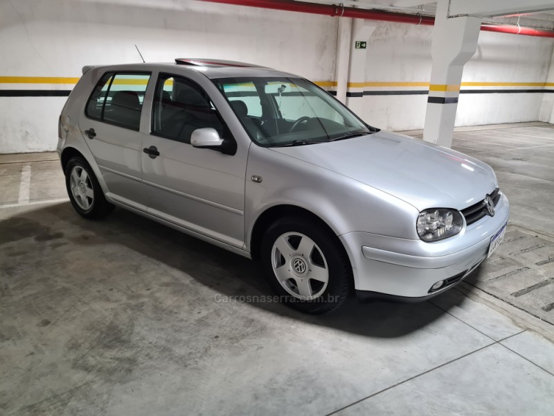 GOLF 2.0 MI COMFORTLINE 8V GASOLINA 4P MANUAL - 2002 - CAXIAS DO SUL