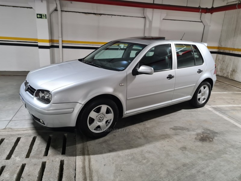 GOLF 2.0 MI COMFORTLINE 8V GASOLINA 4P MANUAL - 2002 - CAXIAS DO SUL