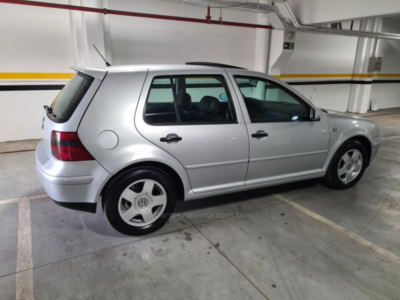 GOLF 2.0 MI COMFORTLINE 8V GASOLINA 4P MANUAL - 2002 - CAXIAS DO SUL