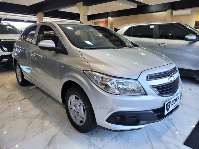 ONIX 1.0 MPFI LT 8V FLEX 4P MANUAL - 2013 - CAXIAS DO SUL