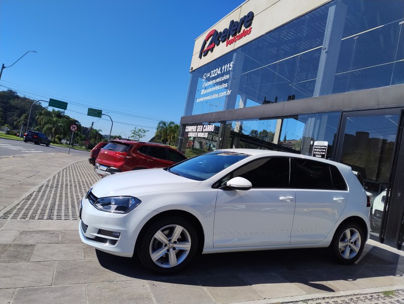 GOLF 1.4 TSI HIGHLINE 16V TOTAL FLEX 4P MANUAL - 2017 - CAXIAS DO SUL