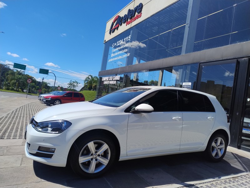 GOLF 1.4 TSI HIGHLINE 16V TOTAL FLEX 4P MANUAL - 2017 - CAXIAS DO SUL