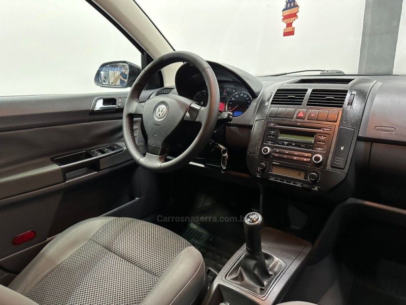 POLO 1.6 MI 8V E-FLEX 4P MANUAL - 2010 - NOVO HAMBURGO