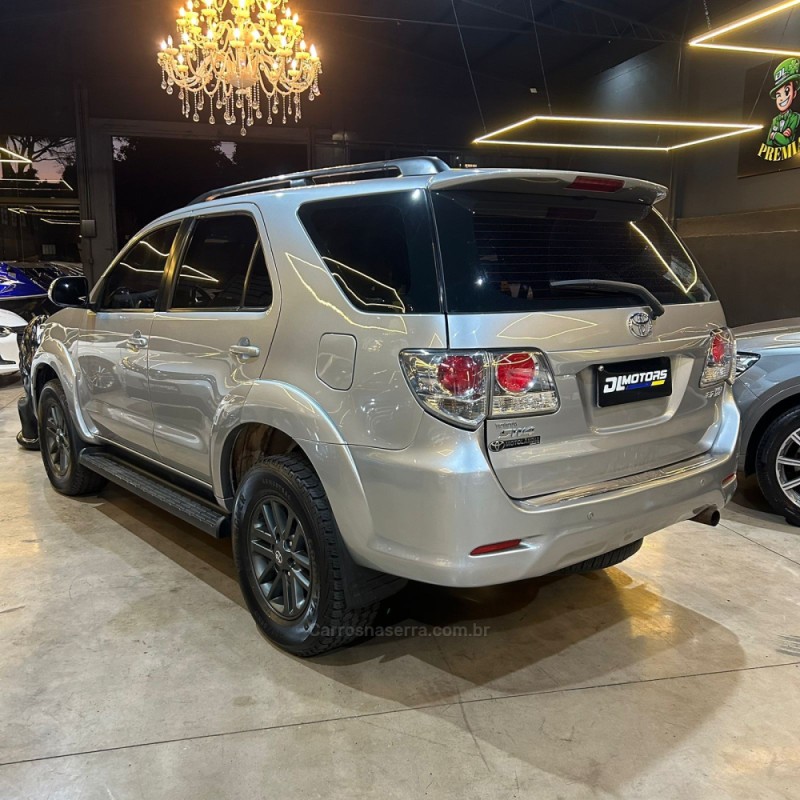 HILUX SW4 2.7 SR 4X2 16V FLEX 4P AUTOMÁTICO - 2015 - LAJEADO