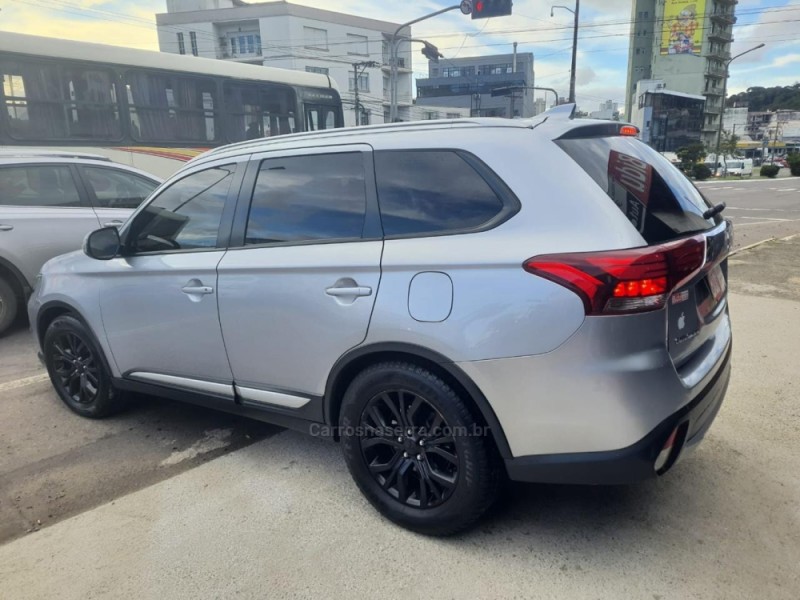 OUTLANDER 2.0 16V GASOLINA 4P AUTOMÁTICO - 2017 - CAXIAS DO SUL