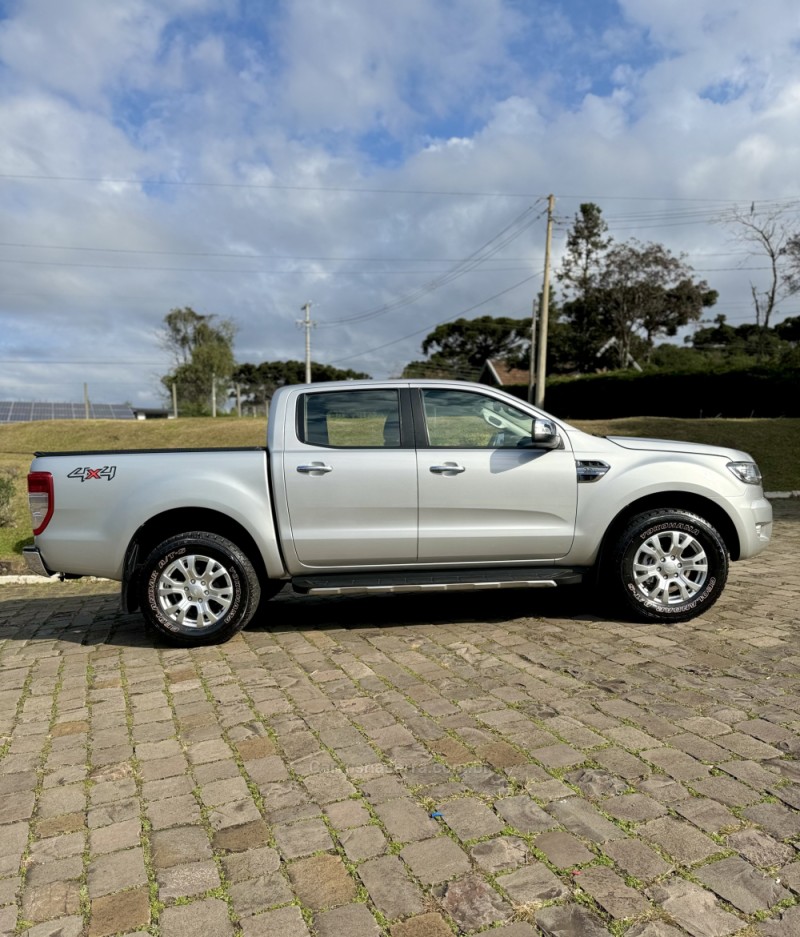 RANGER 3.2 XLT 4X4 CD 20V DIESEL 4P AUTOMÁTICO - 2019 - NOVA PRATA