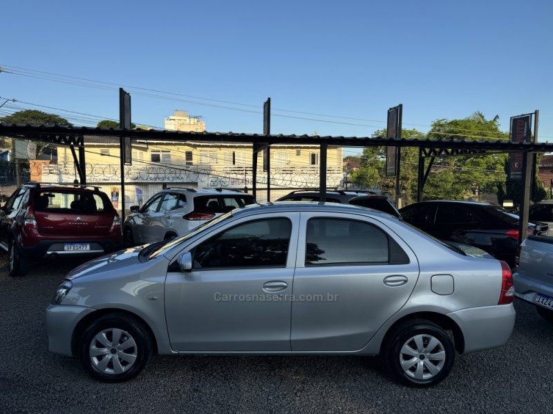 ETIOS 1.5 X PLUS SEDAN 16V FLEX 4P MANUAL - 2016 - NOVO HAMBURGO