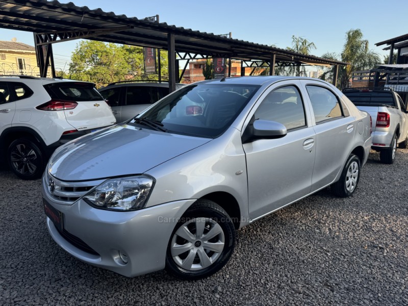 etios 1.5 x plus sedan 16v flex 4p manual 2016 novo hamburgo