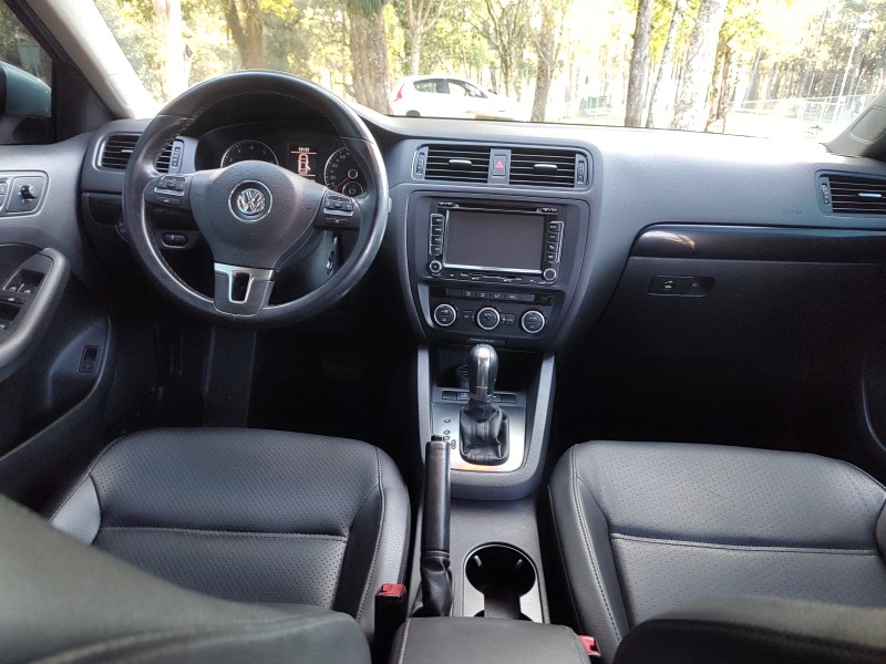 JETTA 2.0 COMFORTLINE FLEX 4P TIPTRONIC - 2013 - CAXIAS DO SUL