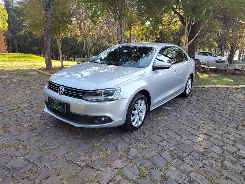 JETTA 2.0 COMFORTLINE FLEX 4P TIPTRONIC