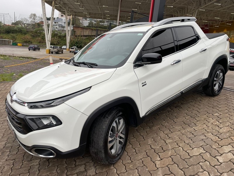 TORO 2.0 16V TURBO DIESEL VOLCANO 4WD AUTOMÁTICO - 2017 - CAXIAS DO SUL