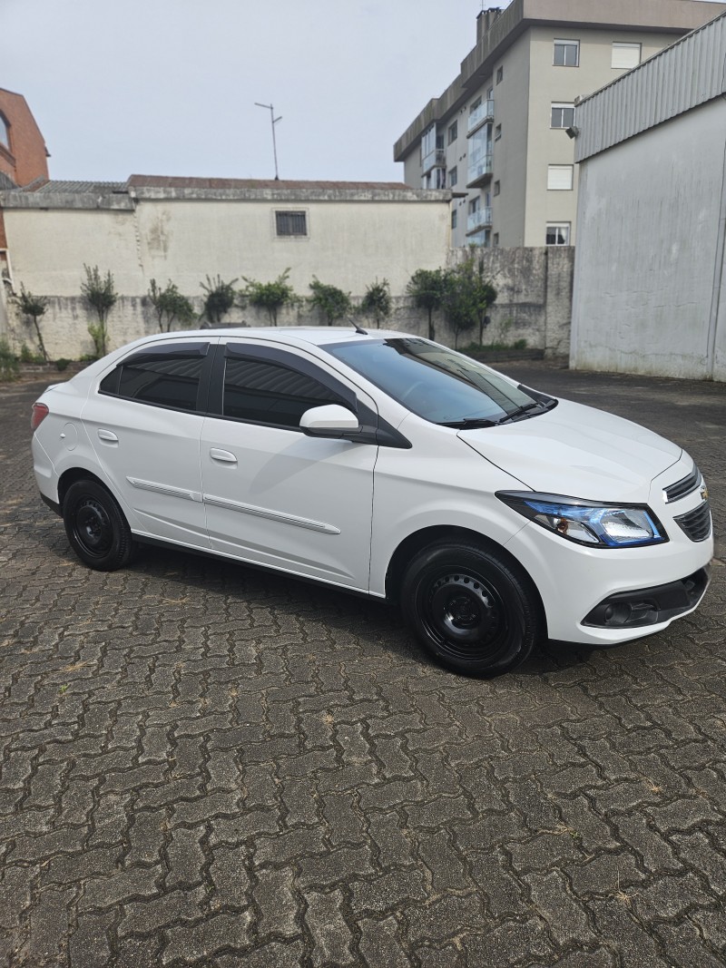 PRISMA 1.4 MPFI LT 8V FLEX 4P MANUAL - 2013 - FARROUPILHA