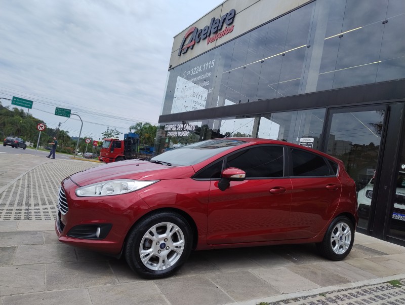 FIESTA 1.6 SE HATCH 16V FLEX 4P AUTOMÁTICO - 2015 - CAXIAS DO SUL