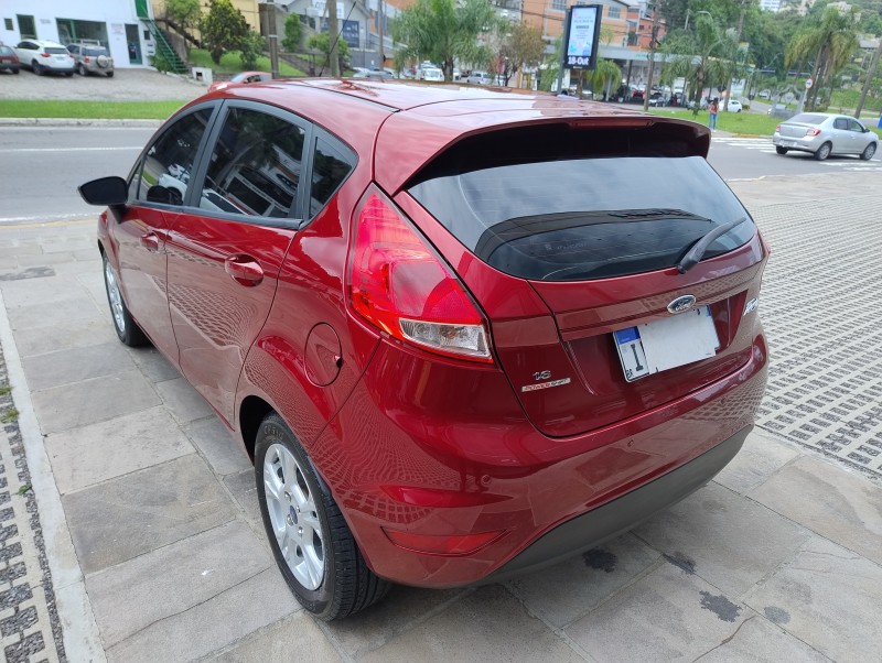 FIESTA 1.6 SE HATCH 16V FLEX 4P AUTOMÁTICO - 2015 - CAXIAS DO SUL