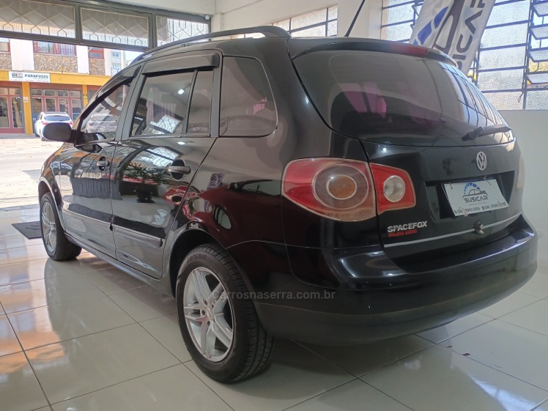 SPACEFOX 1.6 MI PLUS 8V FLEX 4P MANUAL - 2008 - CAXIAS DO SUL