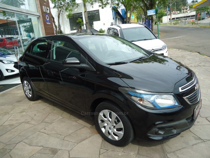 ONIX 1.4 MPFI LT 8V FLEX 4P MANUAL - 2015 - NOVO HAMBURGO