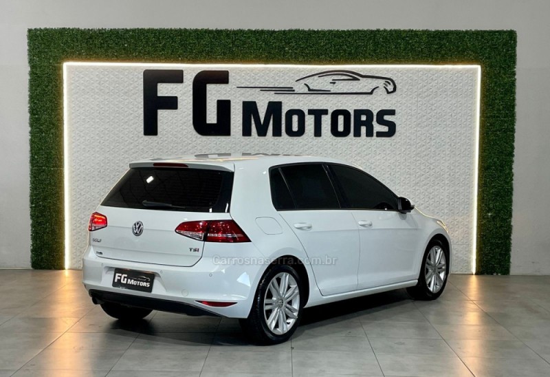 GOLF 1.0 TSI COMFORTLINE 12V TOTAL FLEX 4P MANUAL - 2017 - NOVO HAMBURGO