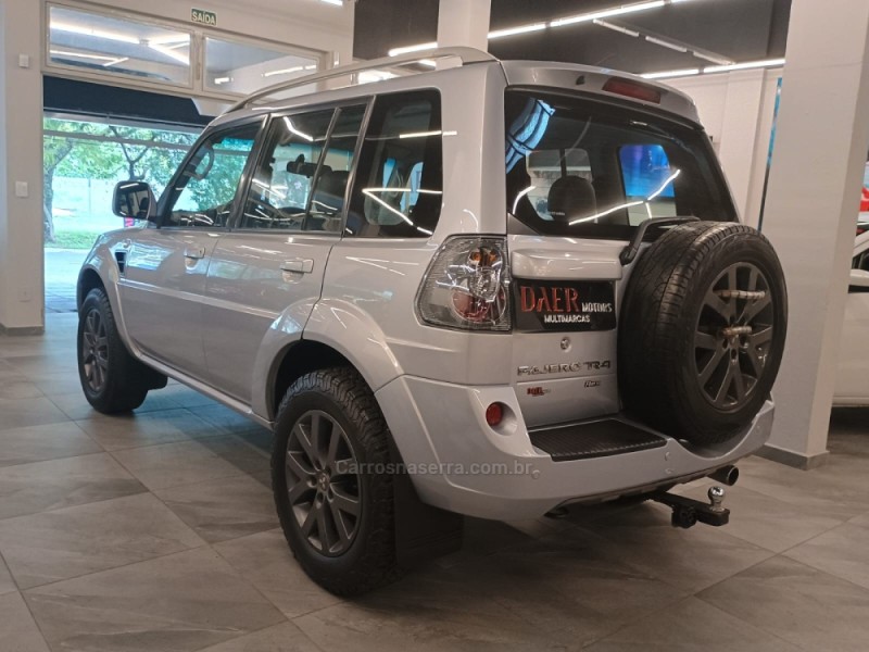 PAJERO TR4 2.0 4X2 16V 140CV FLEX 4P AUTOMÁTICO - 2013 - NOVO HAMBURGO