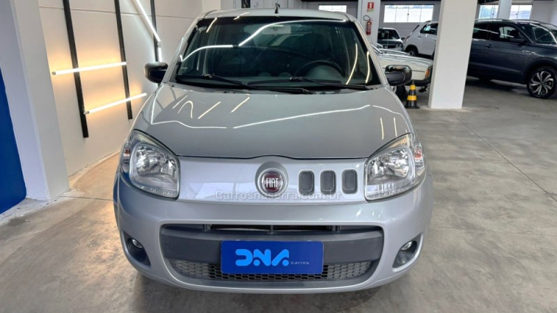 UNO 1.0 EVO VIVACE 8V FLEX 4P MANUAL - 2013 - LAJEADO