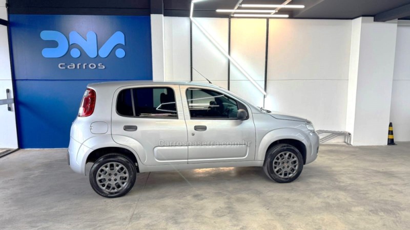 UNO 1.0 EVO VIVACE 8V FLEX 4P MANUAL - 2013 - LAJEADO