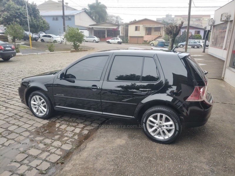 GOLF 1.6 MI SPORTLINE 8V FLEX 4P MANUAL - 2010 - GUAPORé