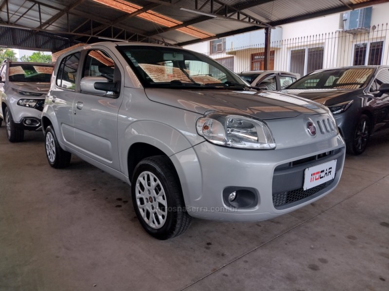 UNO 1.0 EVO VIVACE 8V FLEX 4P MANUAL - 2014 - GARIBALDI