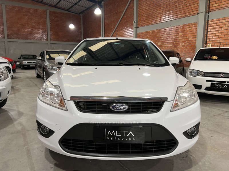 FOCUS 1.6 GLX 16V FLEX 4P MANUAL - 2013 - BENTO GONçALVES