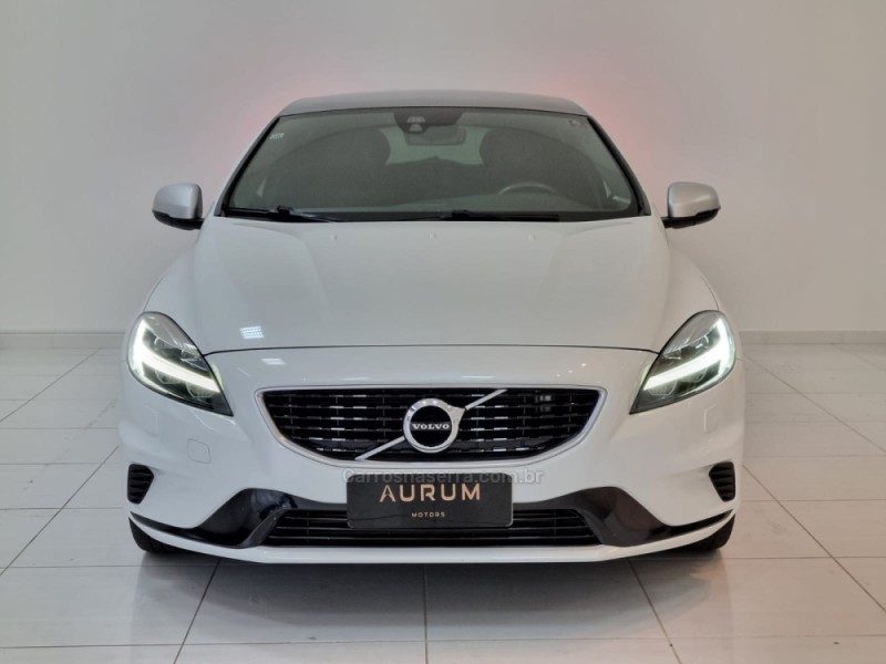 V40 2.0 T5 R DESIGN TURBO GASOLINA 4P AUTOMÁTICO - 2019 - CAXIAS DO SUL