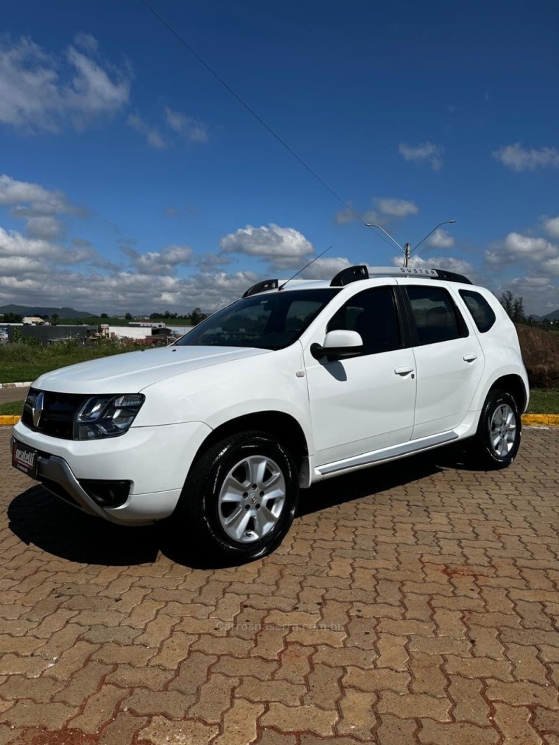 DUSTER 1.6 4X2 16V FLEX 4P MANUAL - 2017 - BOM RETIRO DO SUL