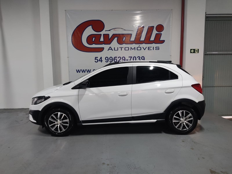 ONIX 1.4 MPFI ACTIV 8V FLEX 4P MANUAL - 2018 - CAXIAS DO SUL