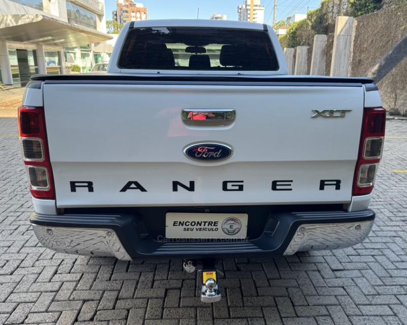 RANGER 3.2 XLT 4X4 CD 20V DIESEL 4P AUTOMÁTICO - 2015 - TAQUARA