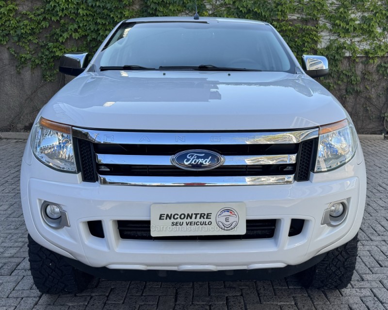 RANGER 3.2 XLT 4X4 CD 20V DIESEL 4P AUTOMÁTICO - 2015 - TAQUARA