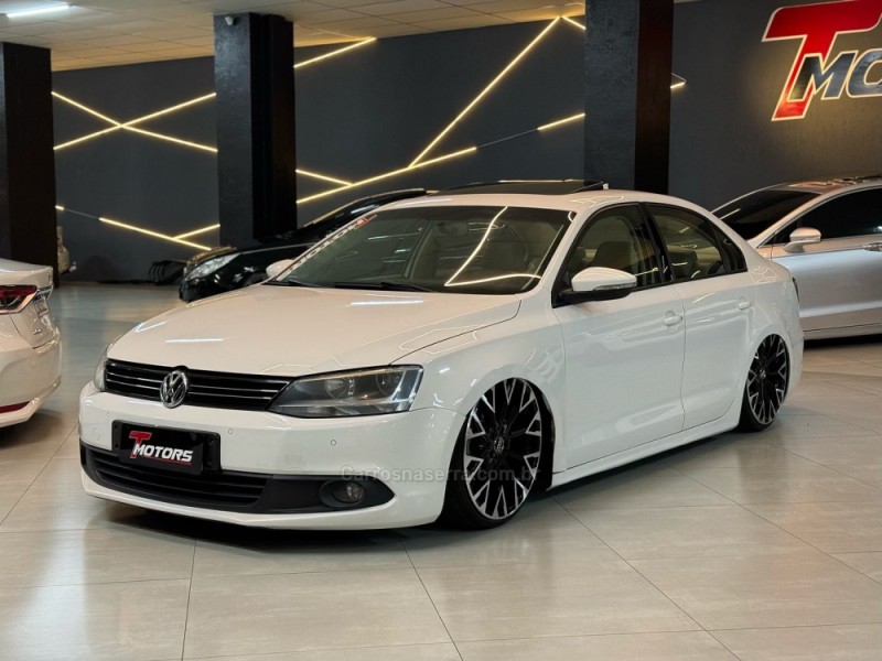 JETTA 2.0 COMFORTLINE FLEX 4P TIPTRONIC - 2013 - NOVO HAMBURGO