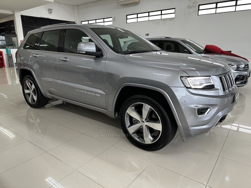 GRAND CHEROKEE 3.6 LIMITED 4X4 V6 24V GASOLINA 4P AUTOMATICO - 2014 - CHARQUEADAS