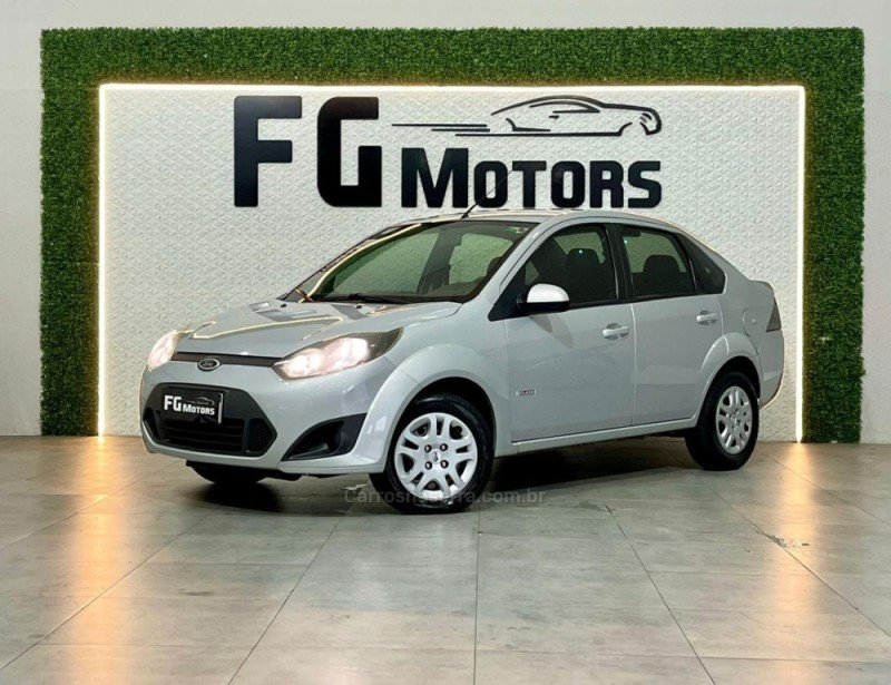 FIESTA 1.6 MPI CLASS SEDAN 8V FLEX 4P MANUAL - 2011 - NOVO HAMBURGO