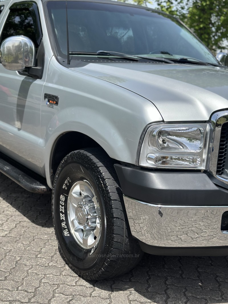 F-250 4.2 XLT 4X2 CD TURBO INTERCOOLER DIESEL 4P MANUAL - 2005 - CAXIAS DO SUL