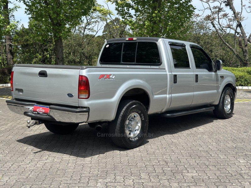 F-250 4.2 XLT 4X2 CD TURBO INTERCOOLER DIESEL 4P MANUAL - 2005 - CAXIAS DO SUL