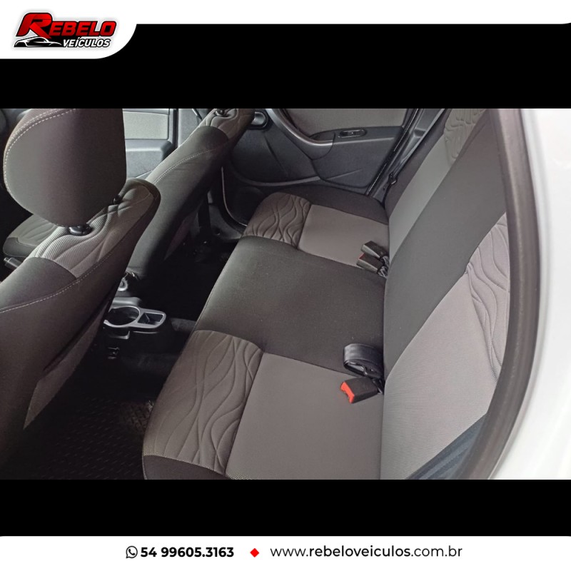 DUSTER 2.0 TECH ROAD II 4X4 16V FLEX 4P MANUAL - 2015 - CAXIAS DO SUL