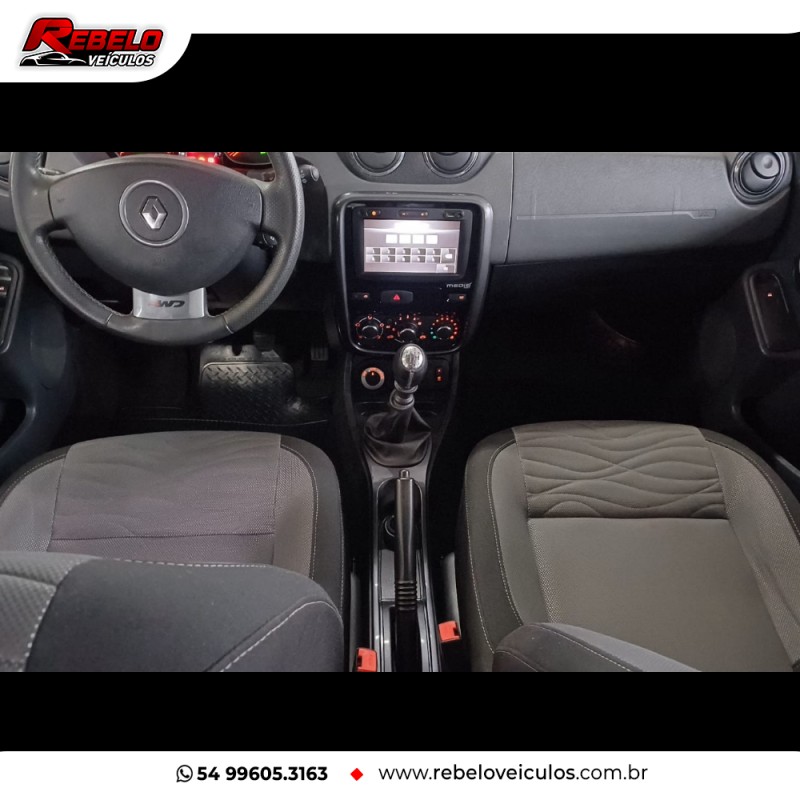 DUSTER 2.0 TECH ROAD II 4X4 16V FLEX 4P MANUAL - 2015 - CAXIAS DO SUL