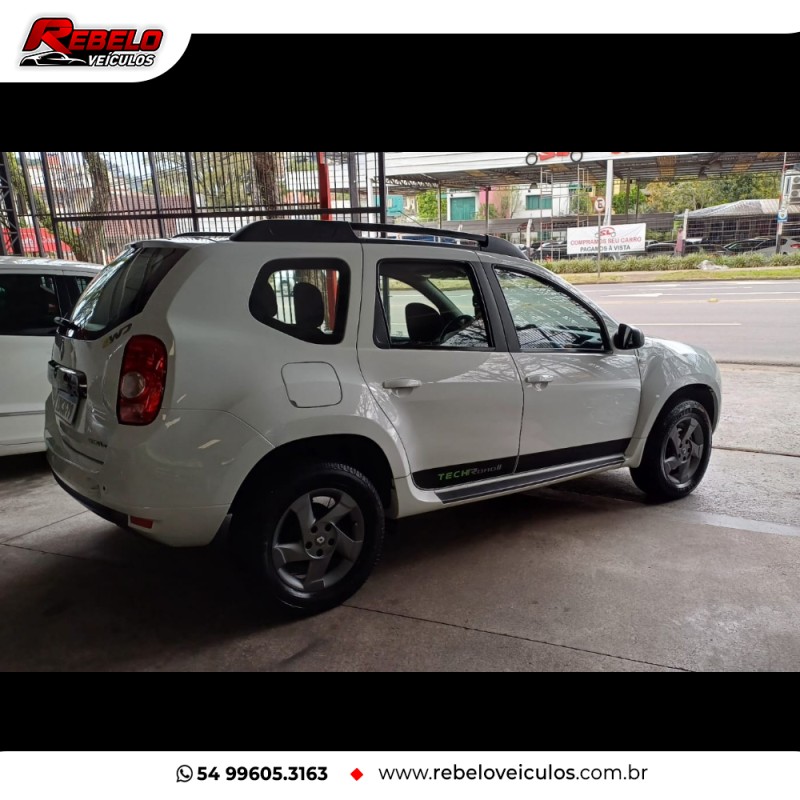 DUSTER 2.0 TECH ROAD II 4X4 16V FLEX 4P MANUAL - 2015 - CAXIAS DO SUL