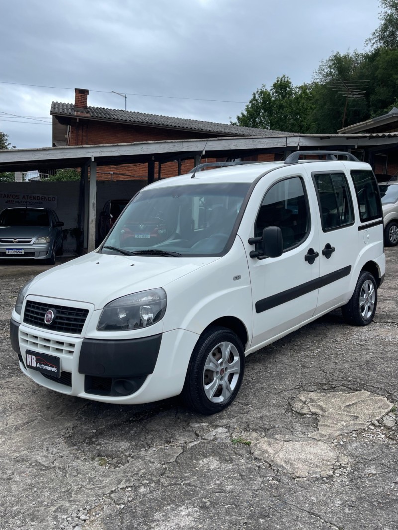 DOBLÓ 1.8 MPI ESSENCE 16V FLEX 7P MANUAL - 2021 - NOVA PETRóPOLIS